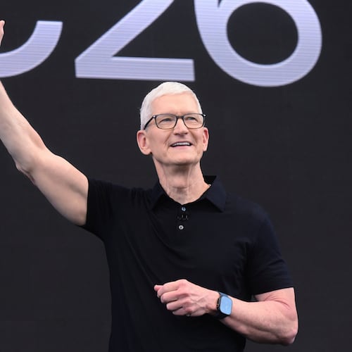 CEO Tim Cook waves during the annual World Wide Developers Conference at Apple's headquarters in Cupertino, Calif., Monday, June 8, 2026. (AP Photo/Noah Berger)