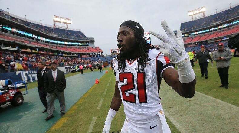 102515 NASHVILLE: -- Falcons cornerback Desmond Trufant celebrates a 10-7 victory over the Titans in a football game on Sunday, Oct. 25, 2015, in Nashville. Curtis Compton / ccompton@ajc.com