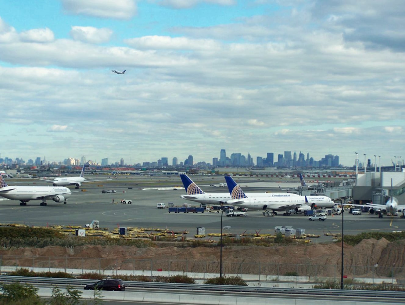 Newark Liberty International (EWR)