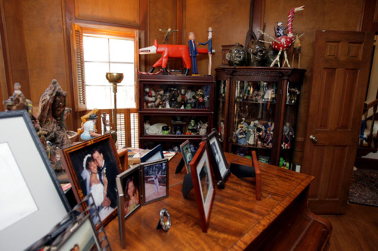 Folk art collection enlivens rustic Cobb County home