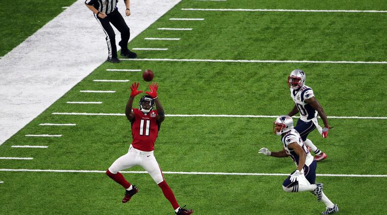 FEBRUARY 5, 2017 HOUSTON TX Atlanta Falcons wide receiver Julio Jones (11) catches the ball during a scoring drive as the Atlanta Falcons meet the New England Patriots in Super Bowl LI at NRG Stadium in Houston, TX, Sunday, February 5, 2017. John Spink/AJC