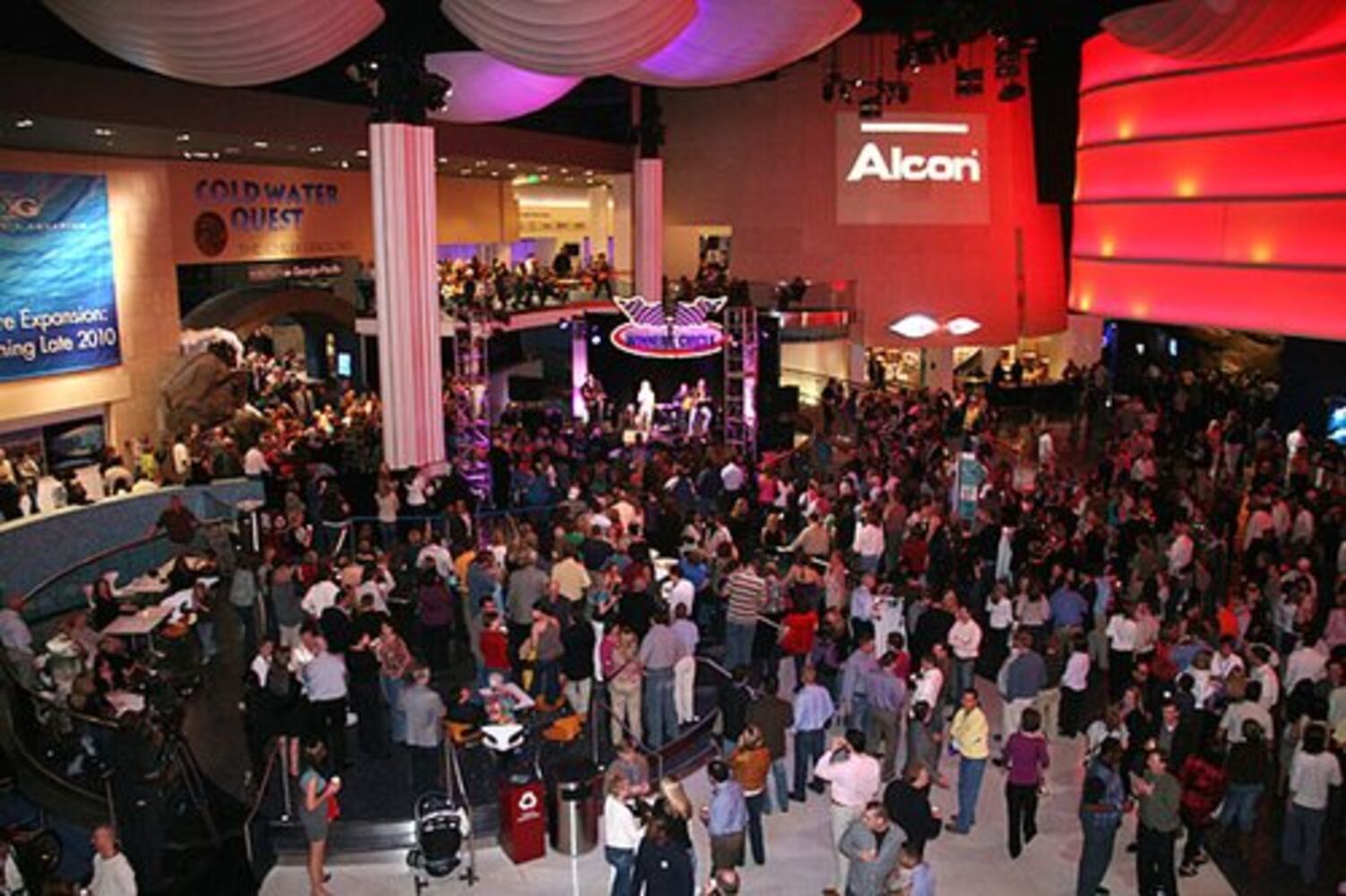 Kellie Pickler performs at GA Aquarium