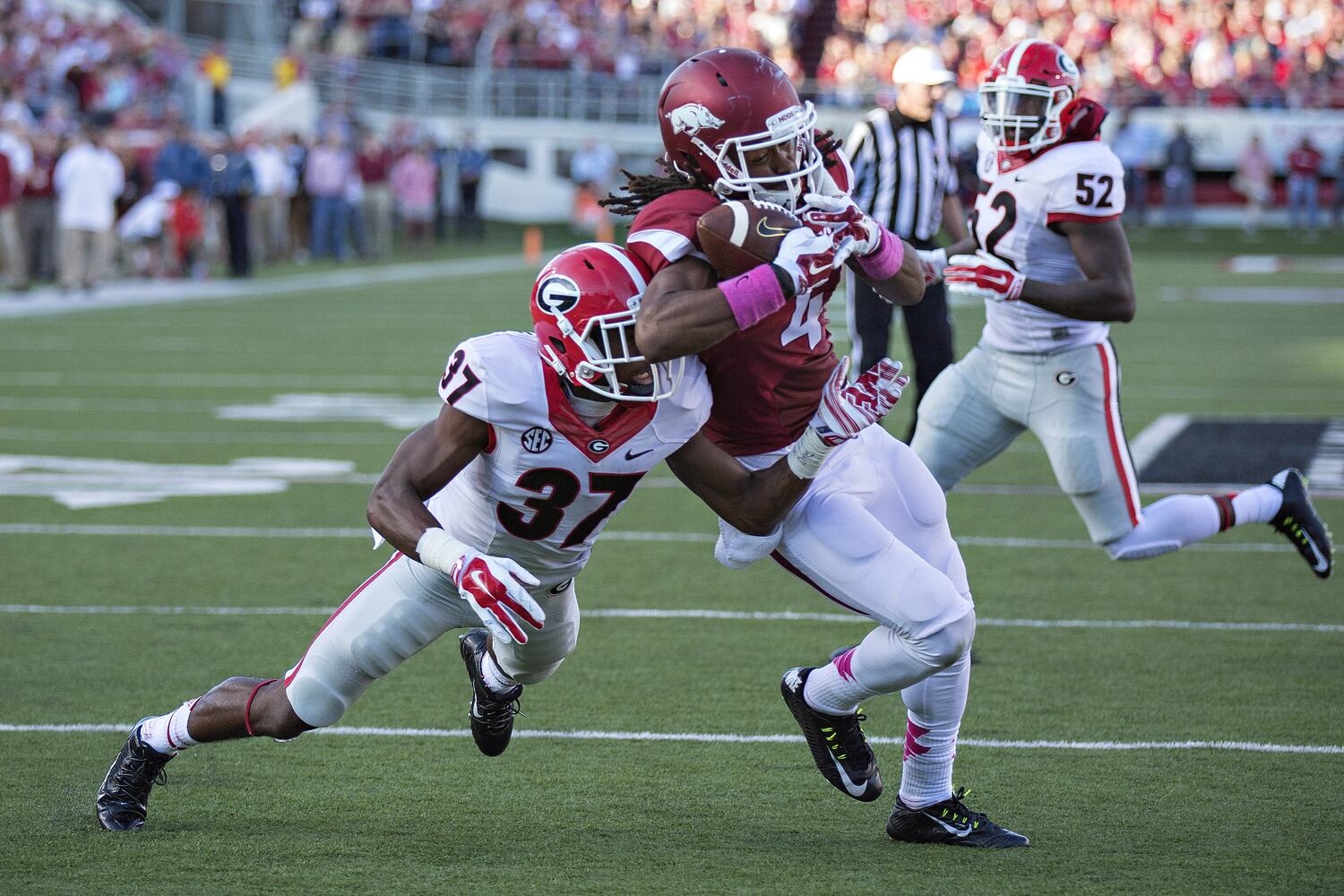 Chubb rushes for 202 yards in 45-32 win