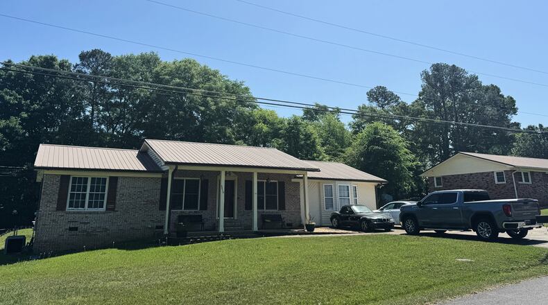 The Anniston, Ala., home where Marie Therese Ross, 85, who has returned to France after being held in U.S. immigration custody, had lived with her late husband, U.S. military veteran William Ross, on Friday, April 17, 2026. (AP Photo/Safiyah Riddle)