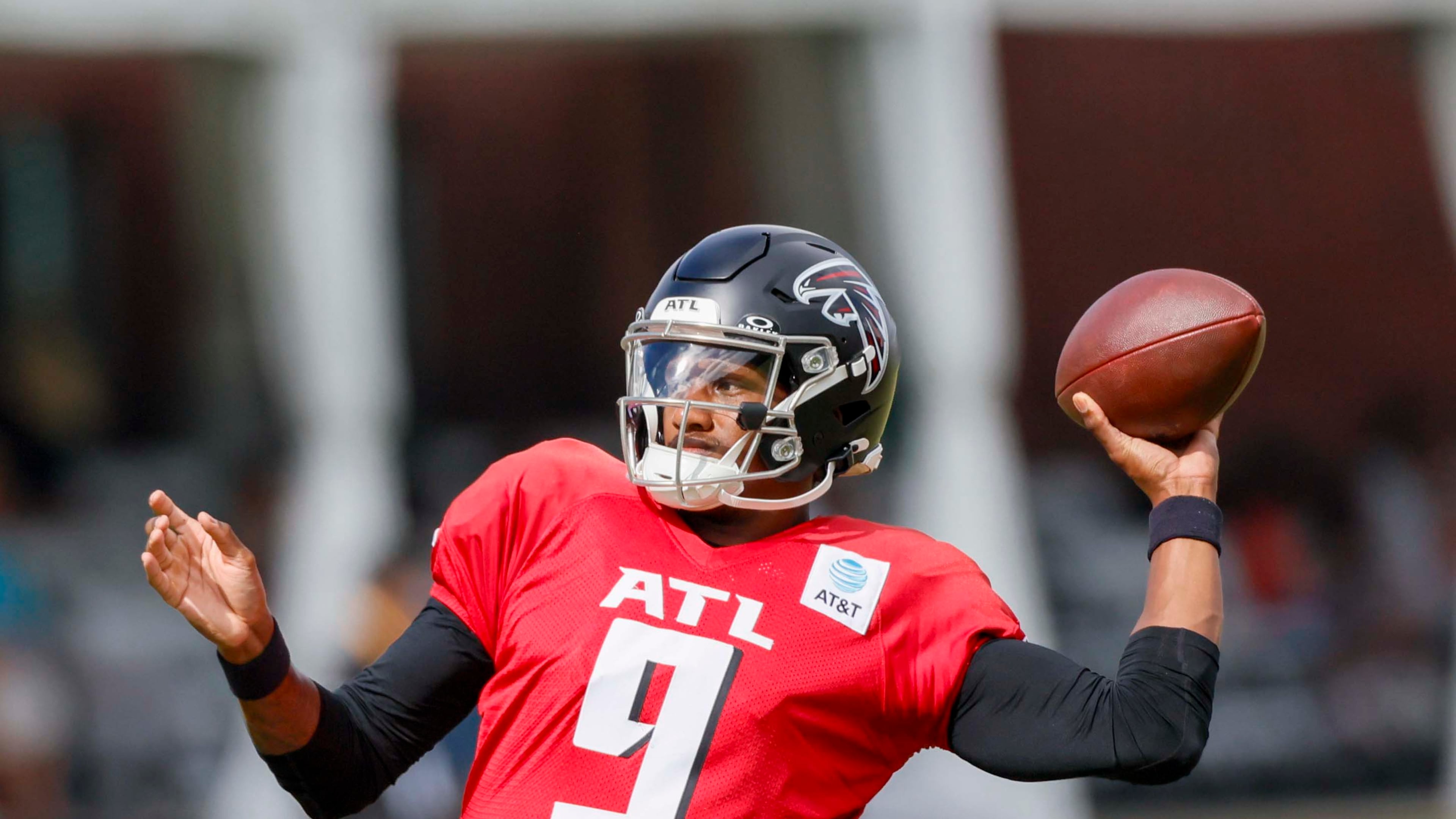 Atlanta Falcons quarterback Michael Penix Jr. attempts a pass during the Atlanta Falcons’ joint practice with the Tennessee Titans at the Falcons Practice Facility in Flowery Branch on Wednesday, Aug. 13, 2025. (Miguel Martinez/AJC)