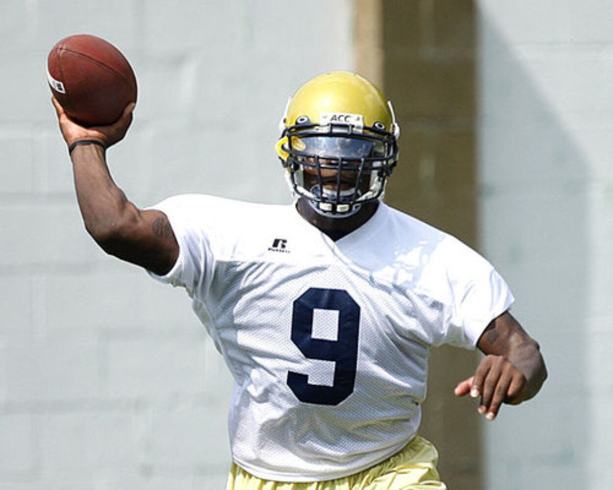 Georgia Tech Opens Practice