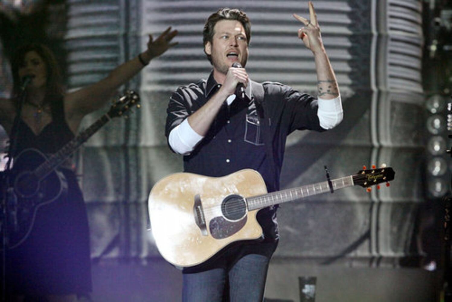Blake Shelton rocks Gwinnett