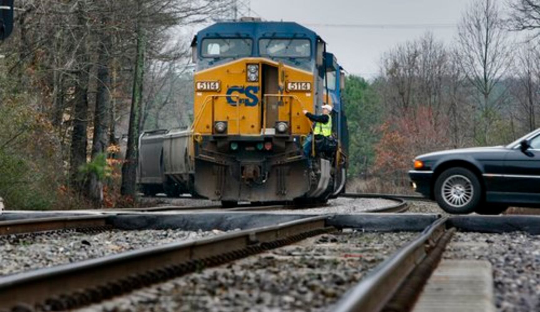 Teens hit near Kennesaw train crossing