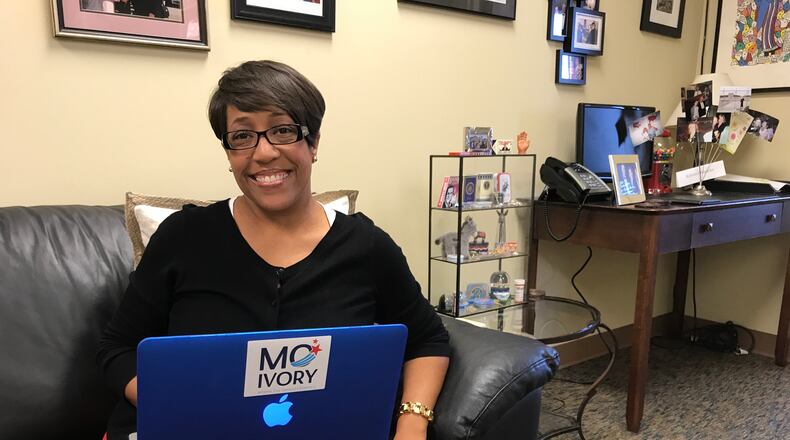 Mo Ivory at Kristin Oblander's fundraising office in Midtown. CREDIT: Rodney Ho/rho@ajc.com