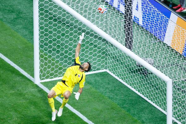 Cape Verde goalkeeper Vozinha makes a save during a World Cup Group H match at Atlanta Stadium (Mercedes-Benz Stadium) on Monday, June 15, 2026.  (Miguel Martinez/AJC)