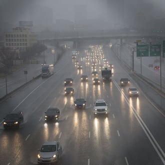 According to federal data, traffic goes up about 18% in October through December compared to the previous three months. (Phil Skinner/AJC 2018)