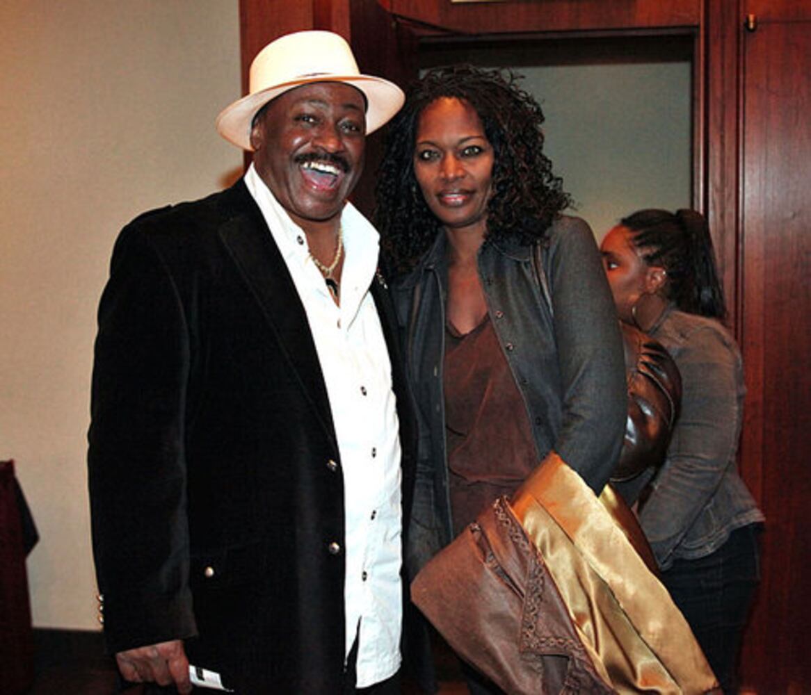 Vivica Fox, Brian McKnight in 'Cheaper to Keep Her'
