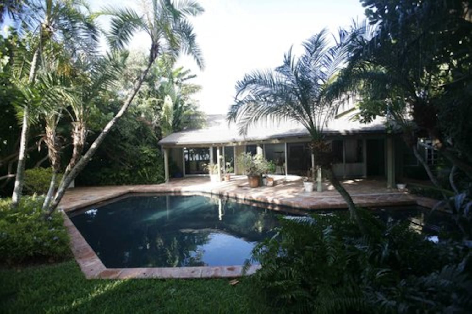 Bernie Madoff's Palm Beach home goes to auction