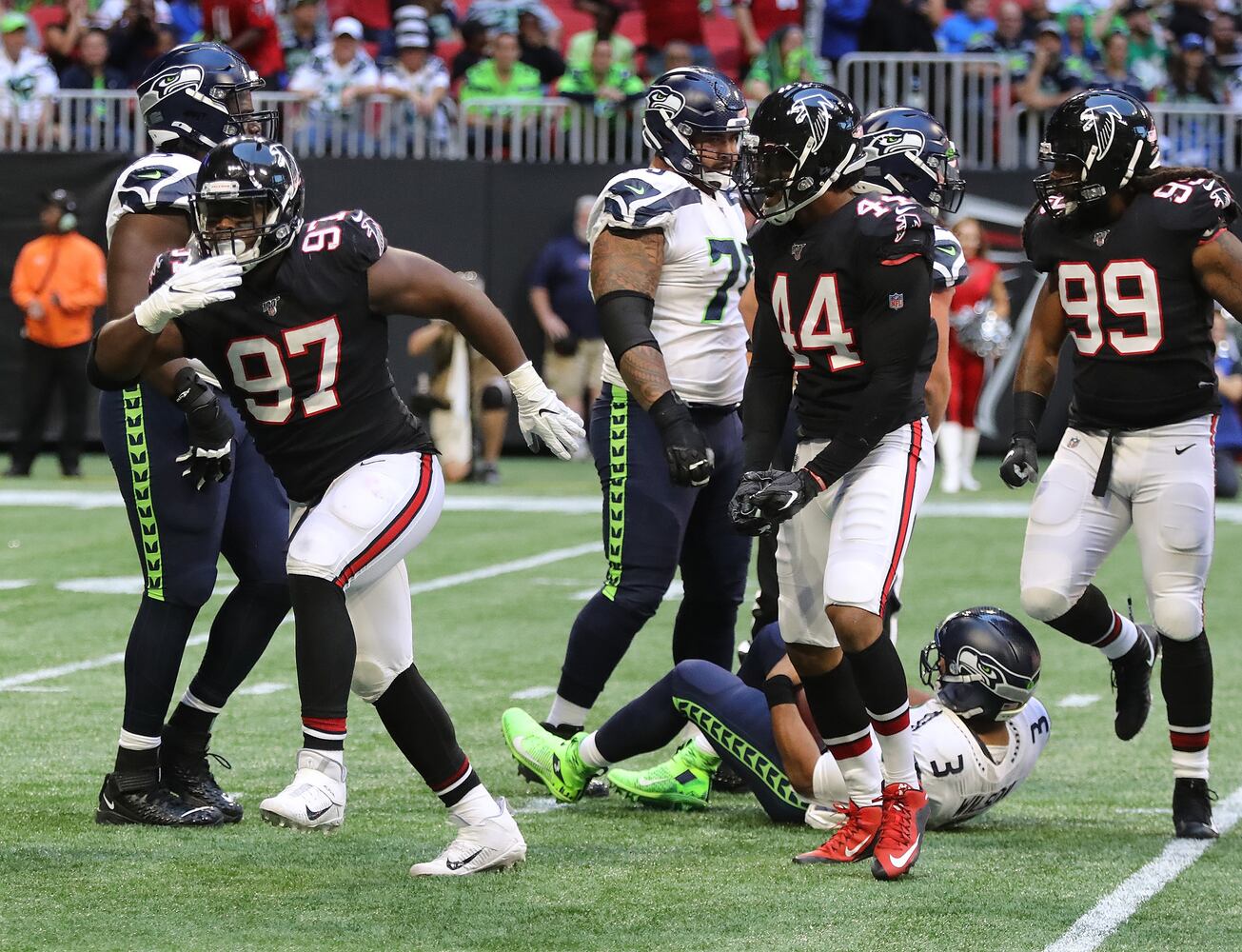Photos: Falcons drop sixth straight in loss to Seahawks