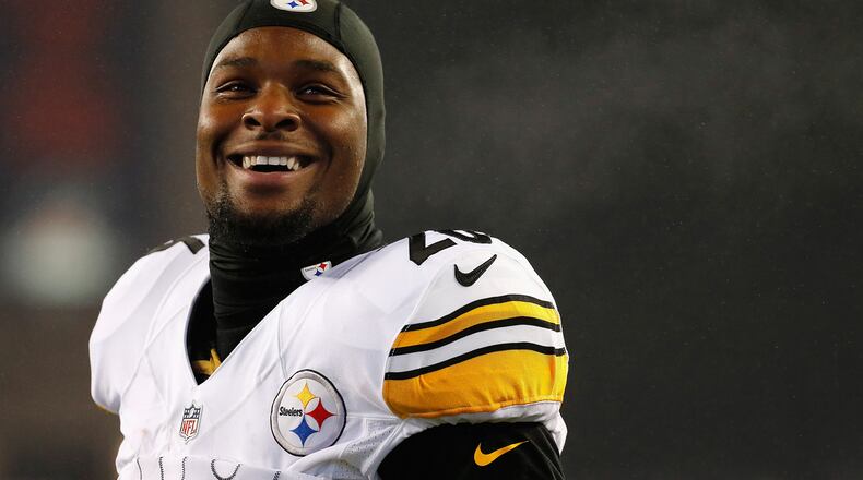Le'Veon Bell #26 of the Pittsburgh Steelers reacts prior to the AFC Championship Game against the New England Patriots at Gillette Stadium on January 22, 2017 in Foxboro, Massachusetts.