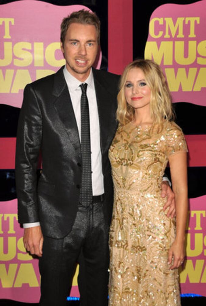 Stars walk red carpet at CMT awards