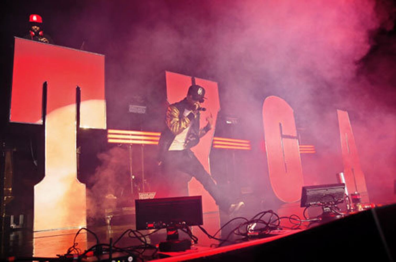 Chris Brown performs at Aaron's Amphitheatre