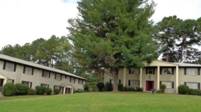 Residents at Park Villa Apartments were given more time to relocate before the complex is turned into a townhome development.