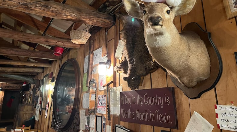 A buck's head mounted at Bonner's Restaurant, Buckhead, Ga.