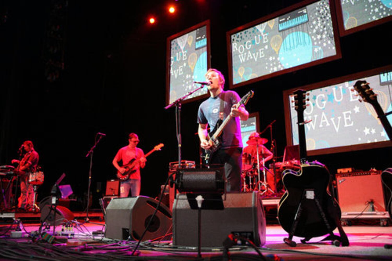 Jack Johnson rocks Lakewood