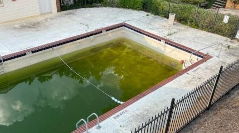 A poorly maintained pool is among the complaints of residents at Mitchell's Park, an apartment complex in Smyrna.
Courtesy of Ian Spiegelman