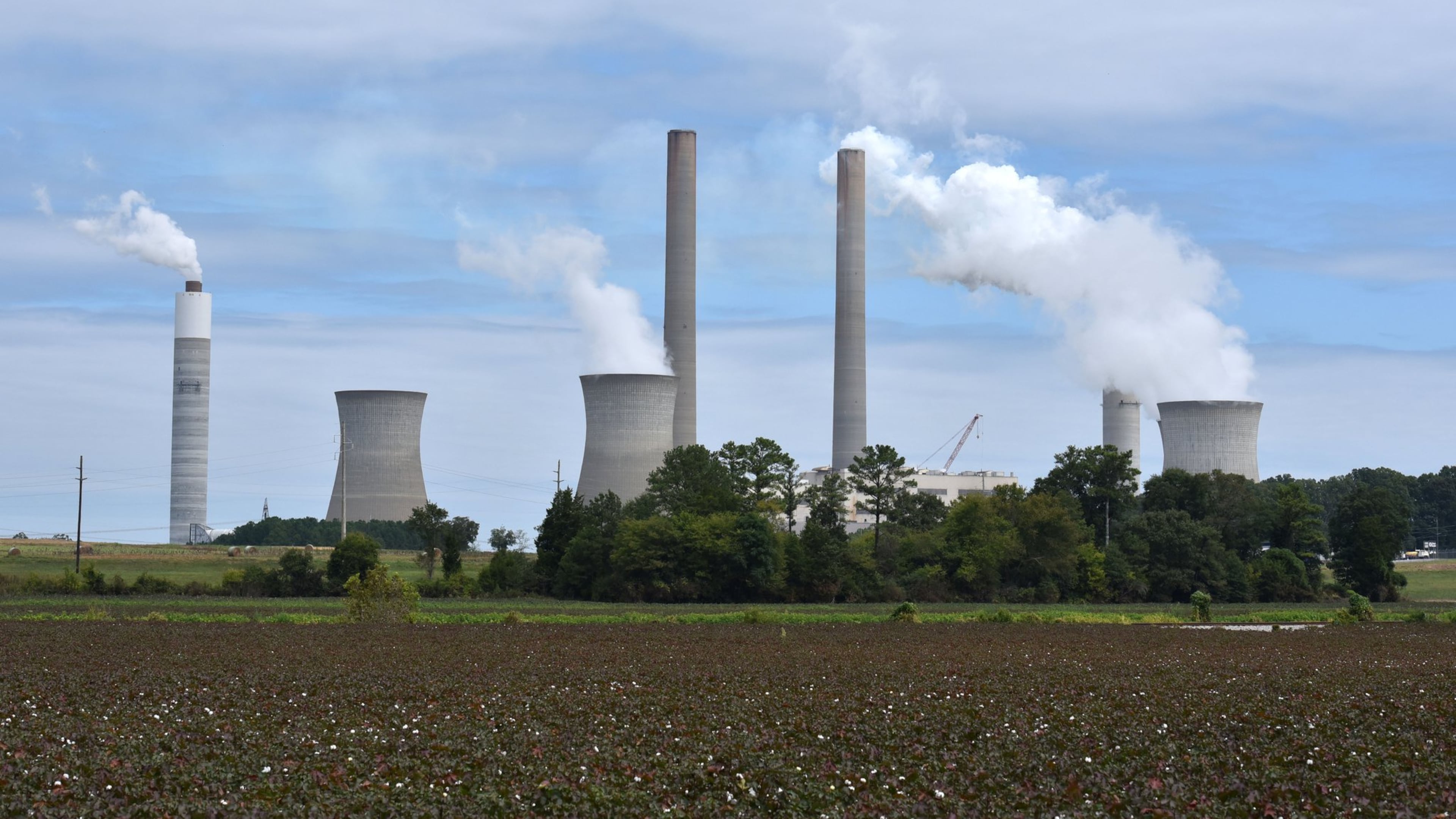 The PSC recently approved a rapid expand of burning fossil fuels, including gas and coal, like at Georgia Power’s Plant Bowen near Cartersville. (Hyosub Shin/AJC)
