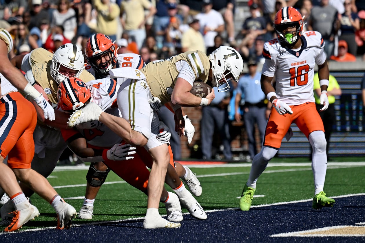 Georgia Tech quarterback Haynes King (10) pushes through for a touchdown during the second half in an NCAA college football game at Bobby Dodd Stadium, Saturday, October 25, 2025 in Atlanta. Georgia Tech won 41-16 over Syracuse. (Hyosub Shin/AJC)