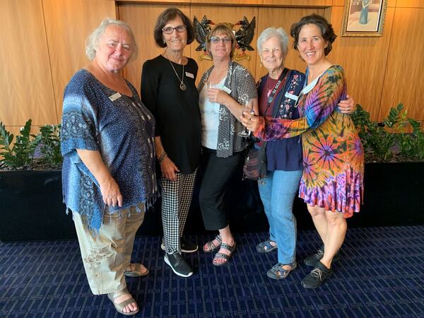 Lynne Siemon and her friends traveling with 5W. Photo courtesy of Lynne Siemon