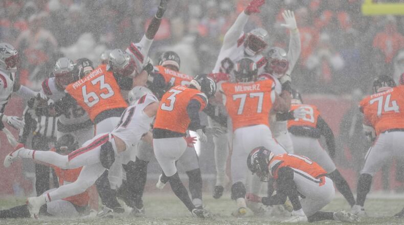 Denver Broncos kicker Wil Lutz (3) misses a field goal attempt against the New England Patriots during the second half of the AFC Championship NFL football game, Sunday, Jan. 25, 2026, in Denver. (AP Photo/David Zalubowski)