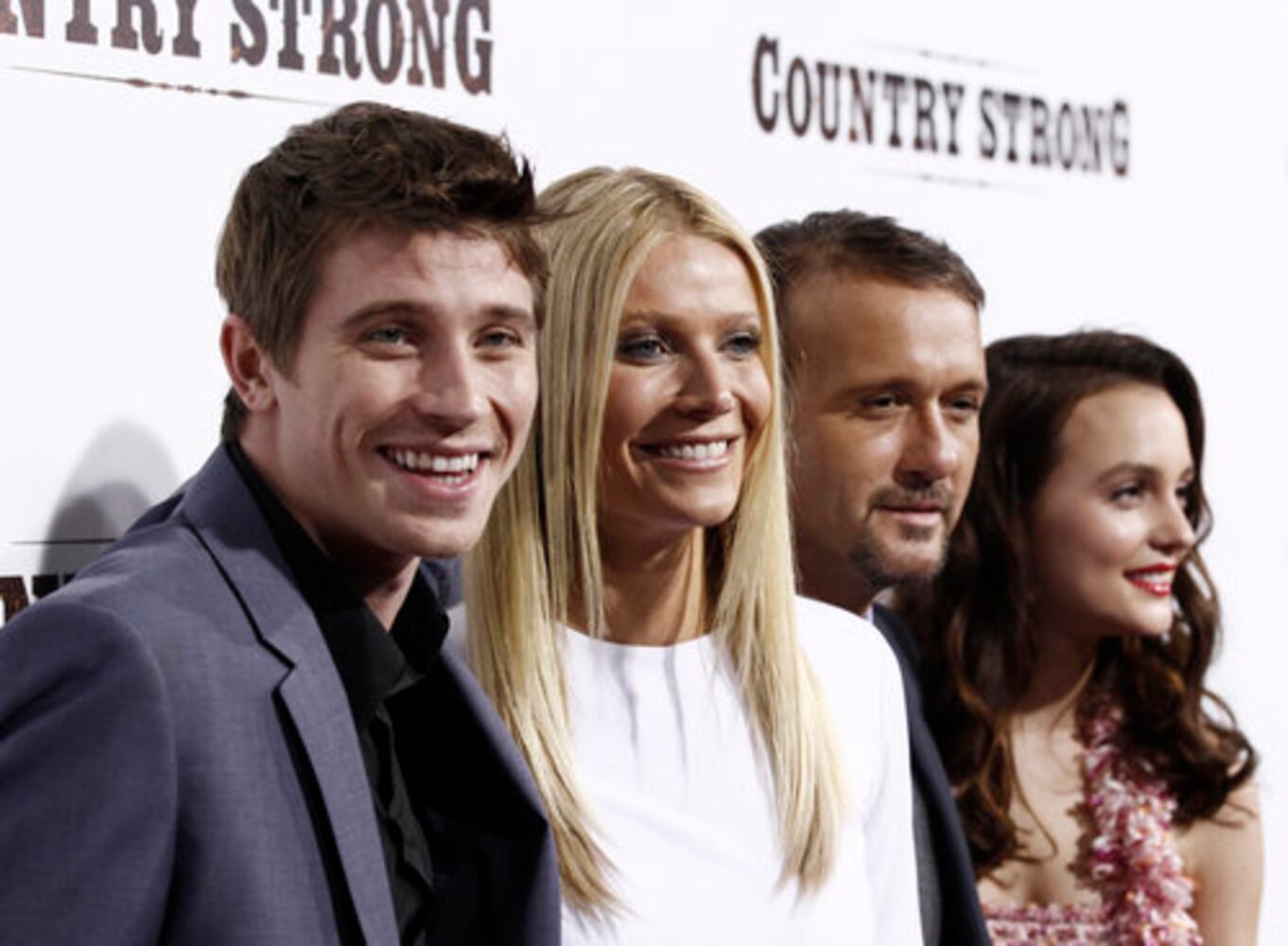 Country Strong' stars shine at premiere