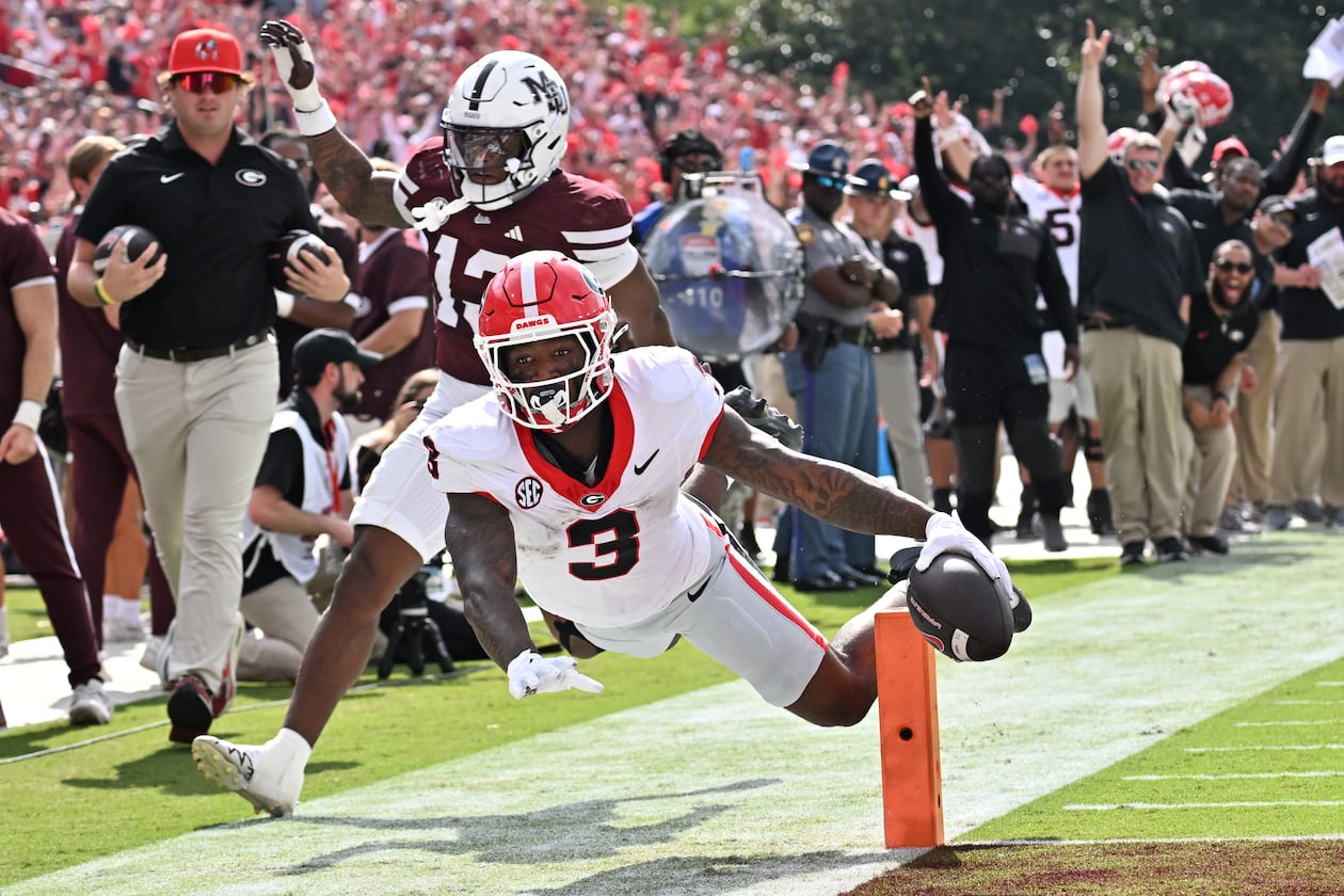 Georgia running back Nate Frazier said that a reminder from his head coach, plus an emotional loss for the team this week, helped him remember to have fun playing football in a career day for the sophomore. (Hyosub Shin/AJC)