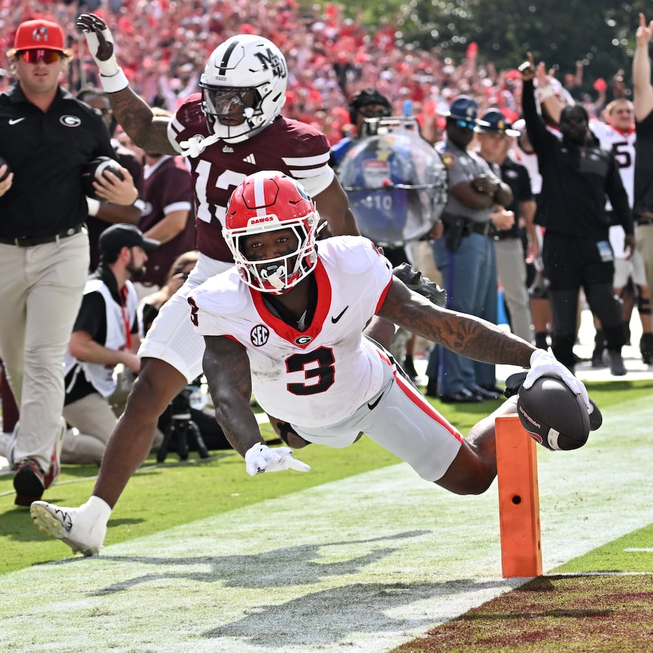 Georgia running back Nate Frazier said that a reminder from his head coach, plus an emotional loss for the team this week, helped him remember to have fun playing football in a career day for the sophomore. (Hyosub Shin/AJC)