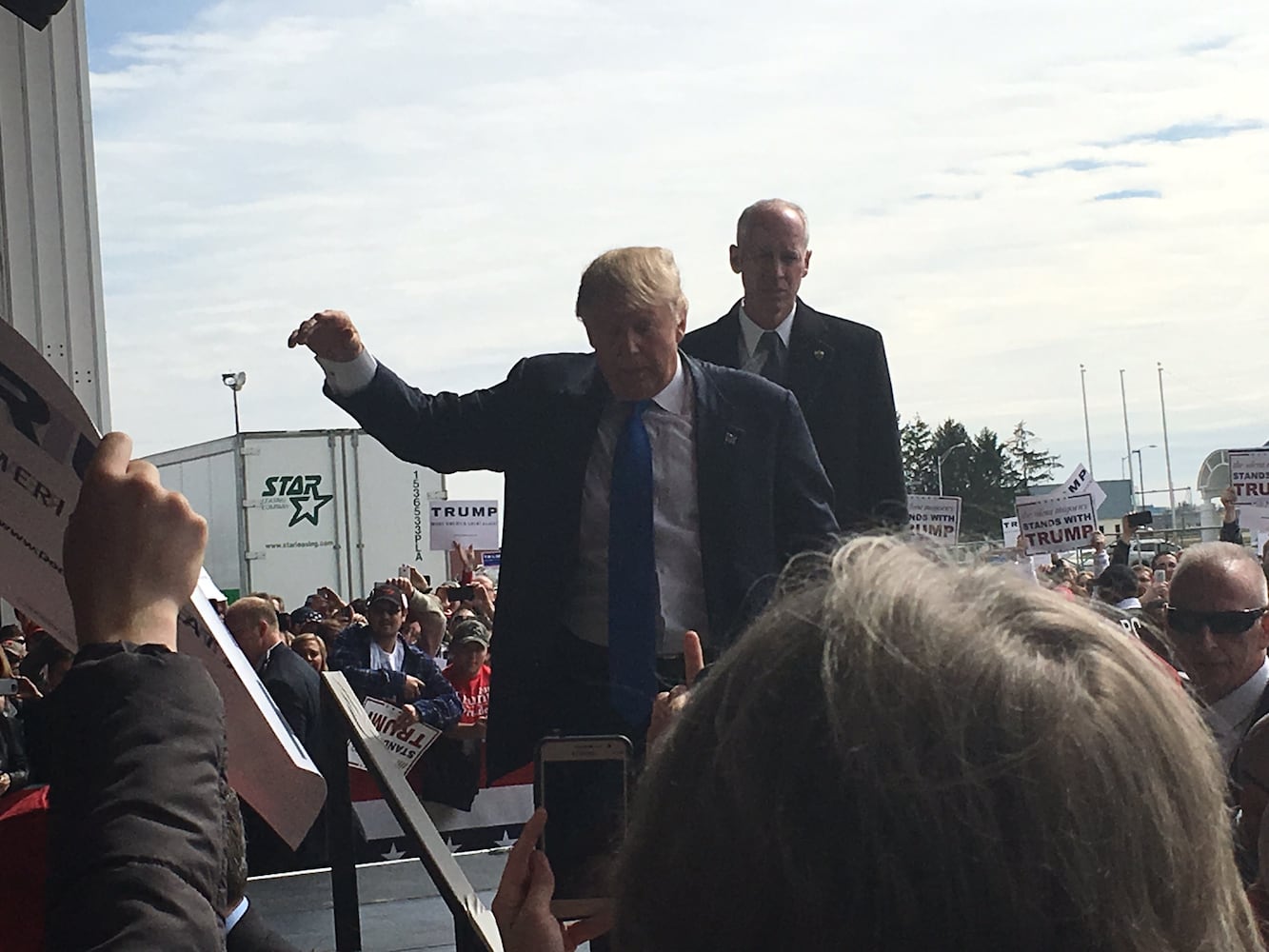 Donald Trump arrives in Dayton