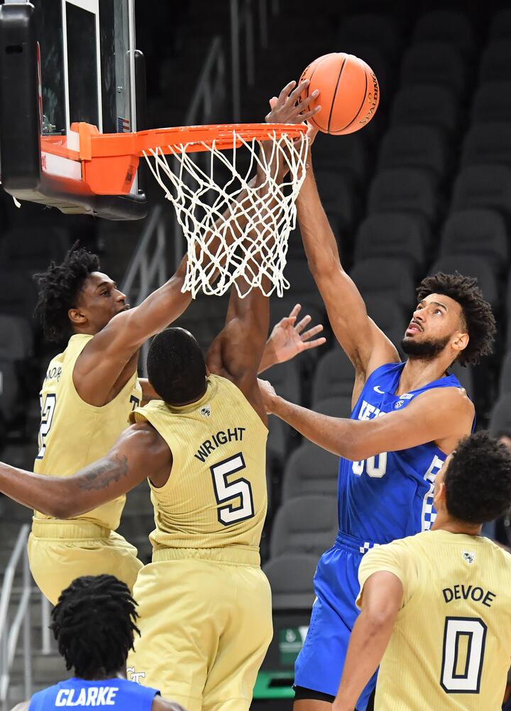Georgia Tech vs Kentucky - Pit Boss Grills Holiday Hoopsgiving