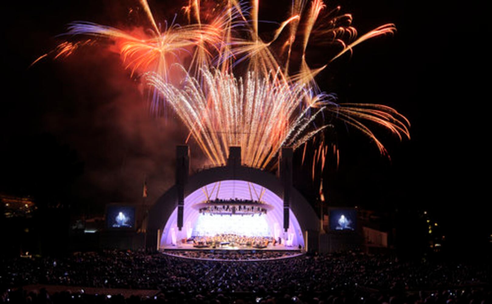 Hollywood Bowl opens season with Josh Groban