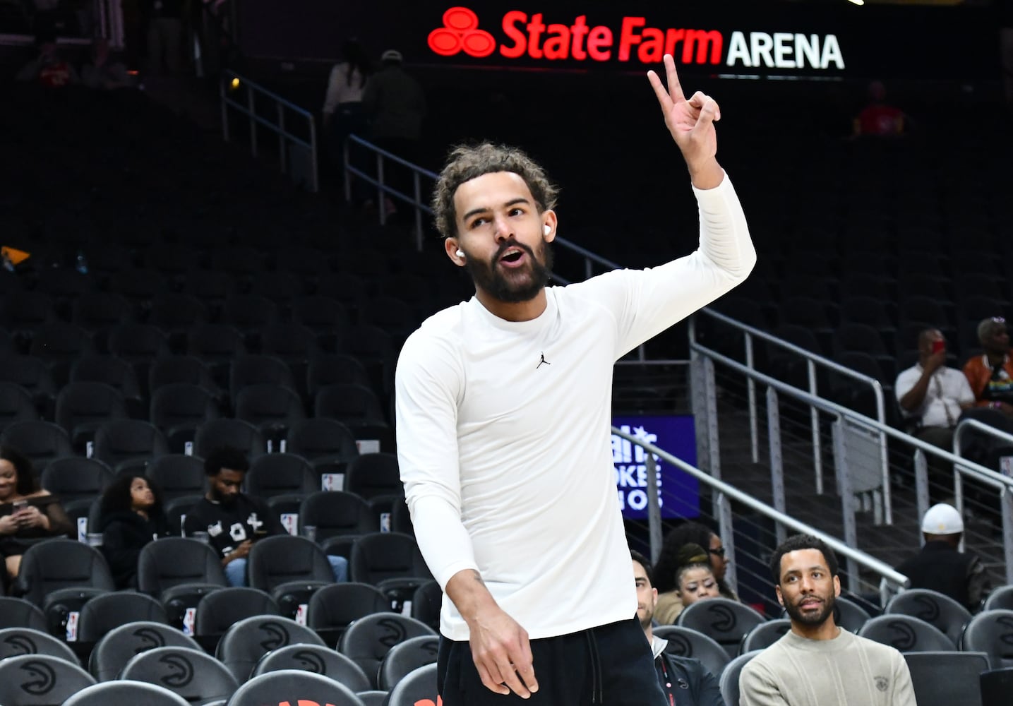 Pelicans vs Hawks game