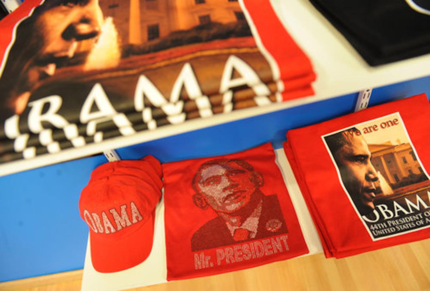 North DeKalb mall store only sells Obama items