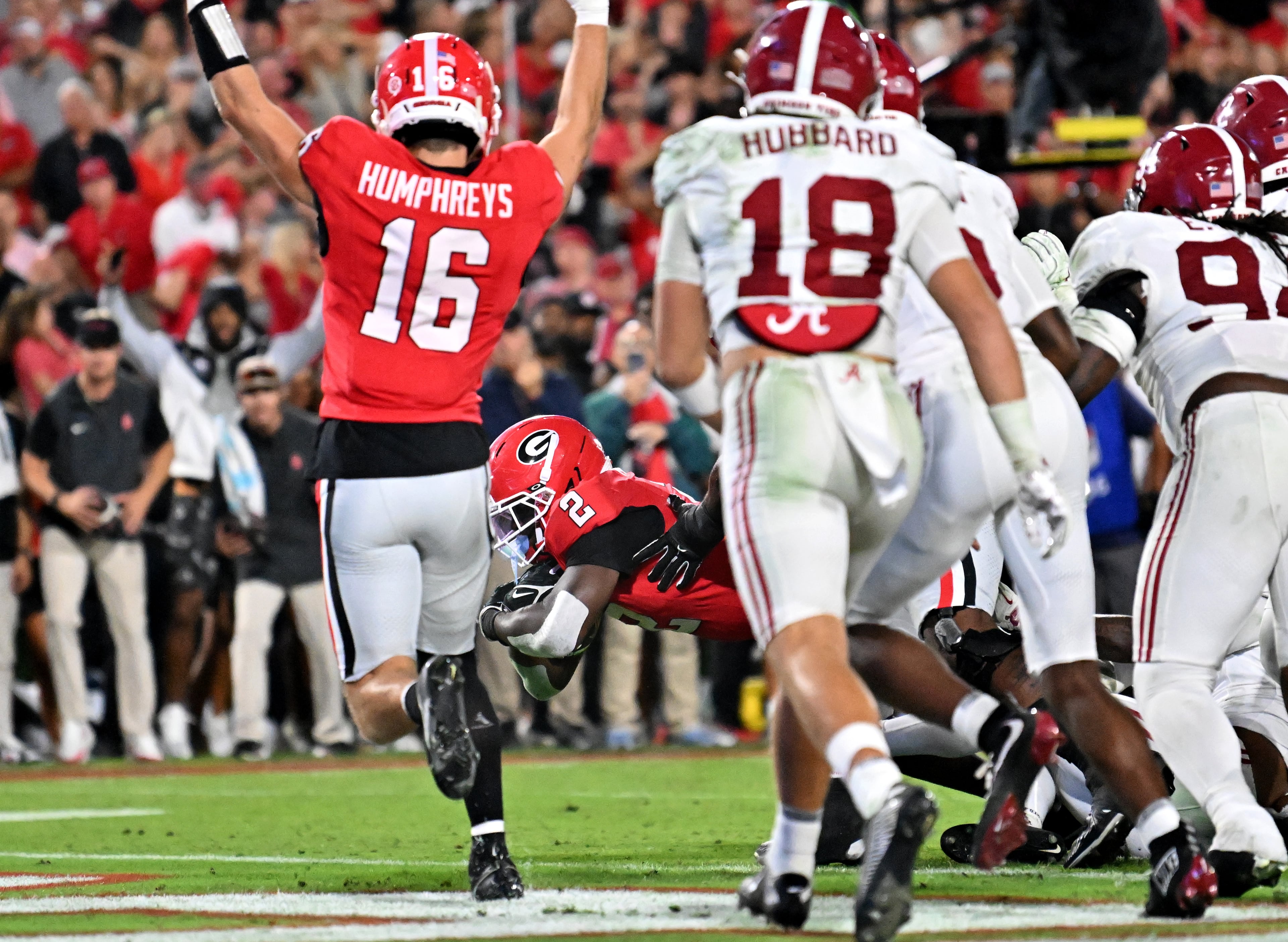 Georgia running back Josh McCray (2) dives into the end zone for a touchdown during the second half in an NCAA football game at Sanford Stadium, Saturday, September 27, 2025, in Athens. Alabama won 24-21 over Georgia. (Hyosub Shin / AJC)