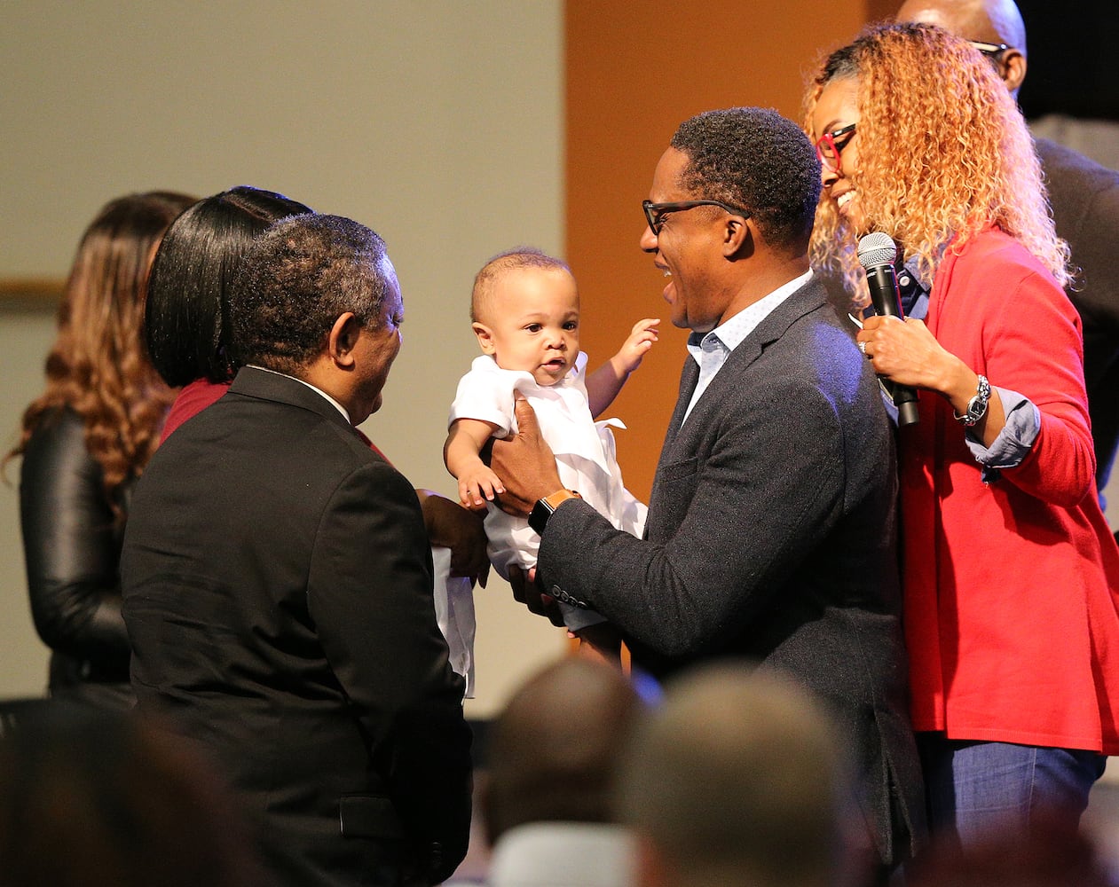 PHOTOS: Praise and prayer amid coronavirus scare
