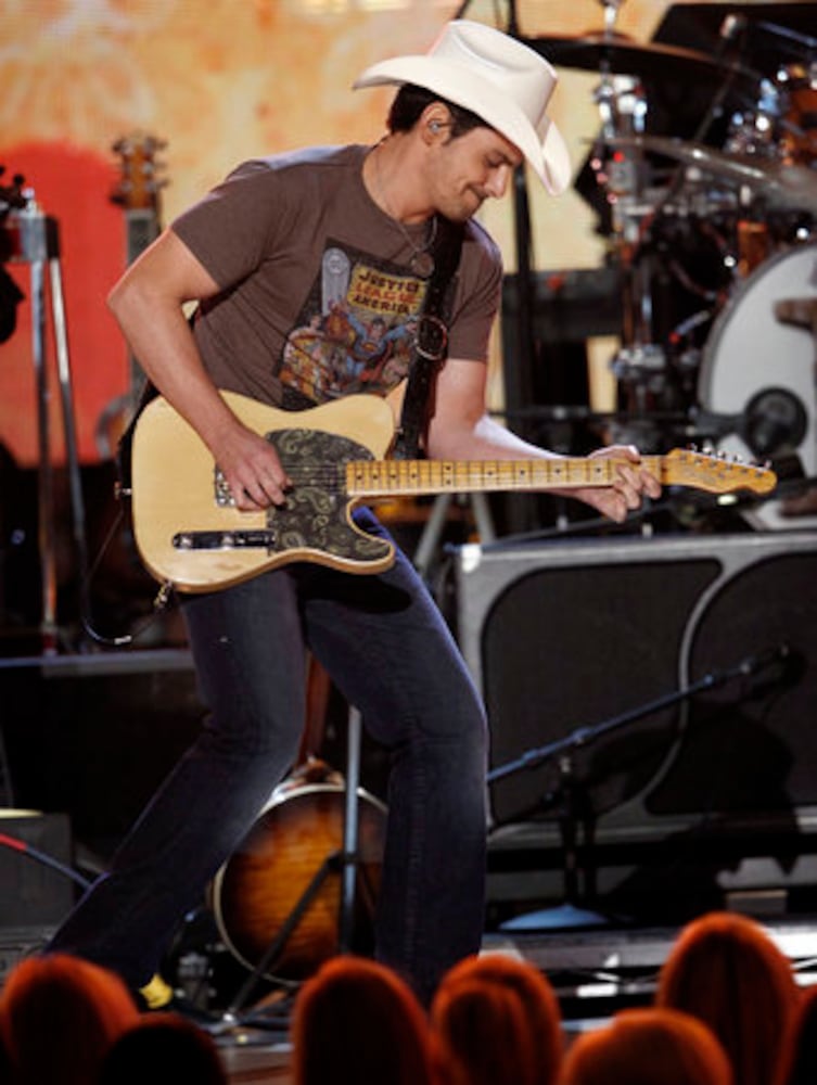 Stars take ride on Brooks & Dunn's 'Last Rodeo'