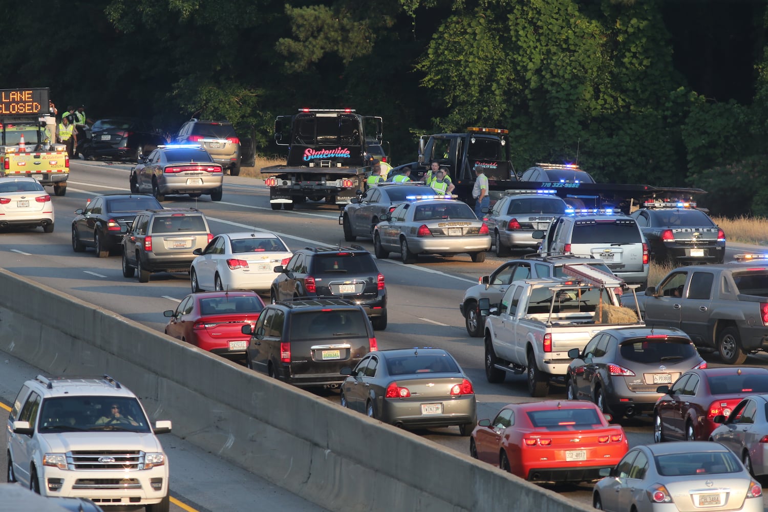 Police chase ends in 7-car crash on I-20
