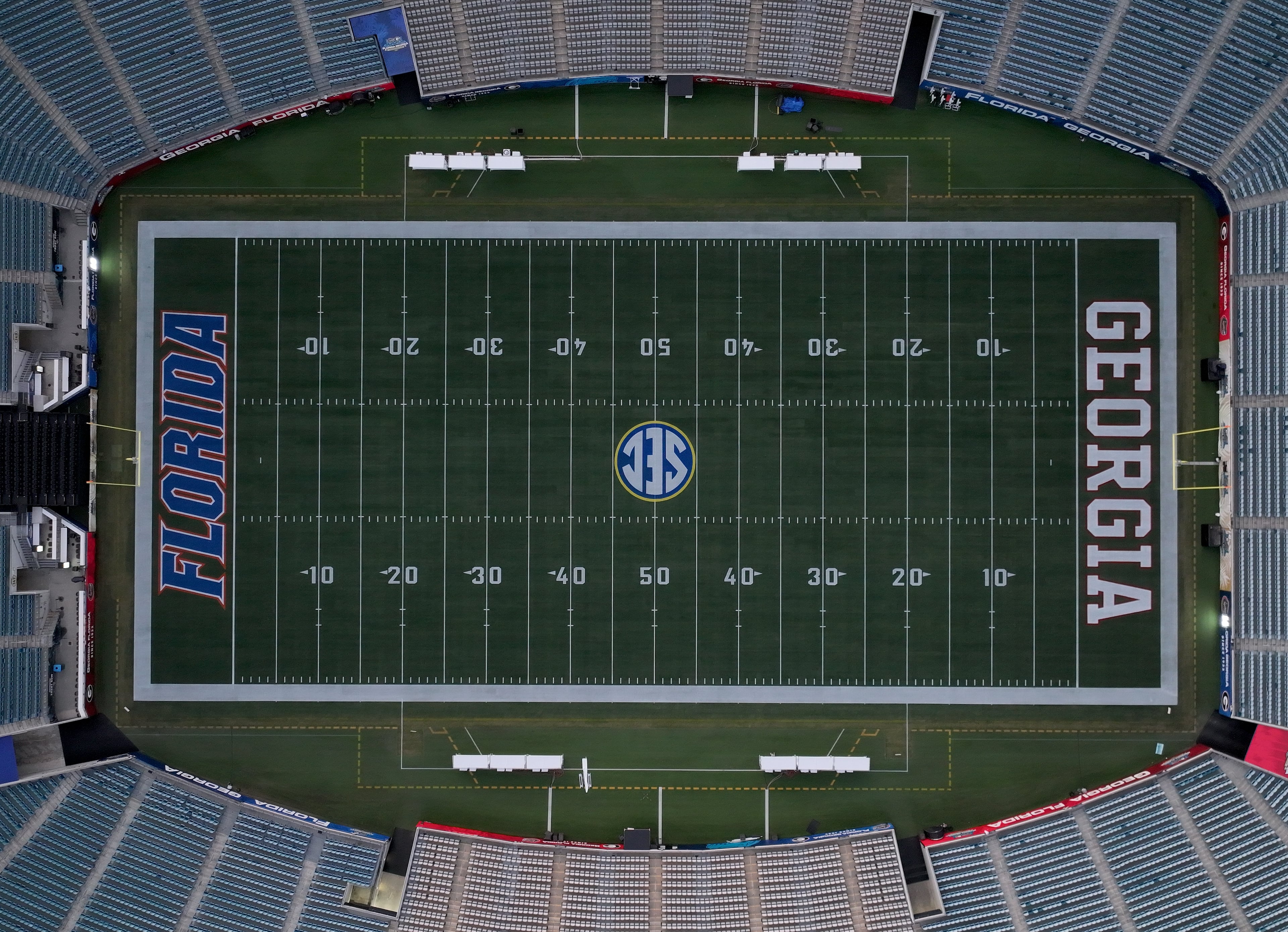EverBank Stadium is shown at sunset ahead of the NCAA football game Saturday between Georgia and Florida, Friday, October 31, 2025, Jacksonville, Fla. (Hyosub Shin / AJC)