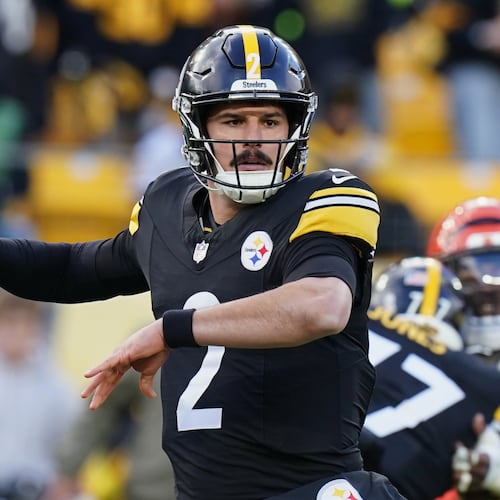 Pittsburgh Steelers quarterback Mason Rudolph (2) throws against the Cincinnati Bengals during the second half of an NFL football game Sunday, Nov. 16, 2025, in Pittsburgh. (AP Photo/Matt Freed)