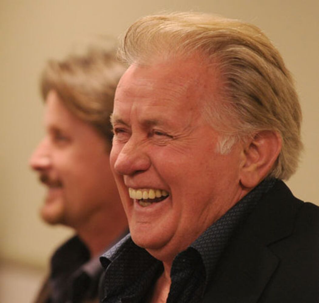 Martin Sheen, Emilio Estevez bus tour stops in Smyrna