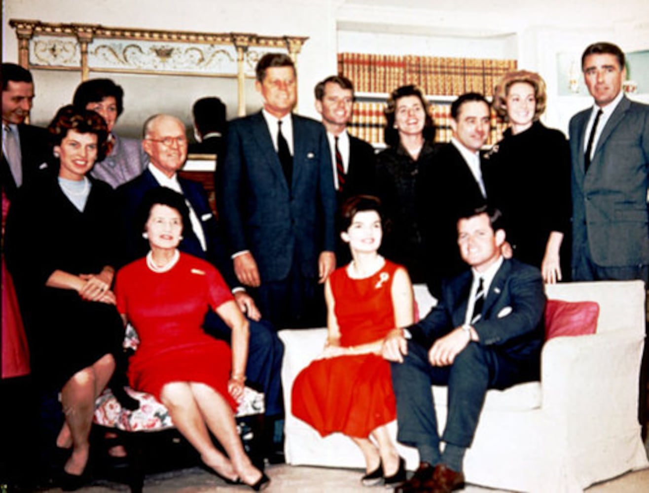 Eunice Kennedy Shriver dies at age 88