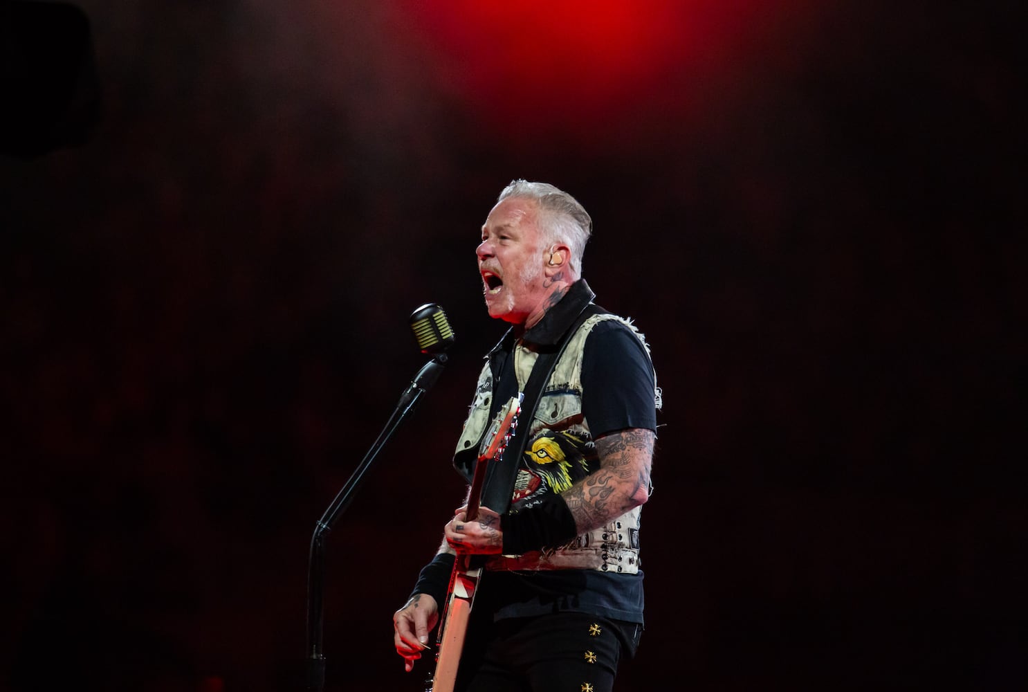 James Hetfield and Metallica played to a sold out Mercedes-Benz Stadium. (Ryan Fleisher for the AJC)