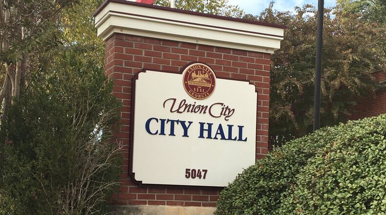 An applicant wants to rezone 97.6 acres on Flat Shoals Road in Union City.