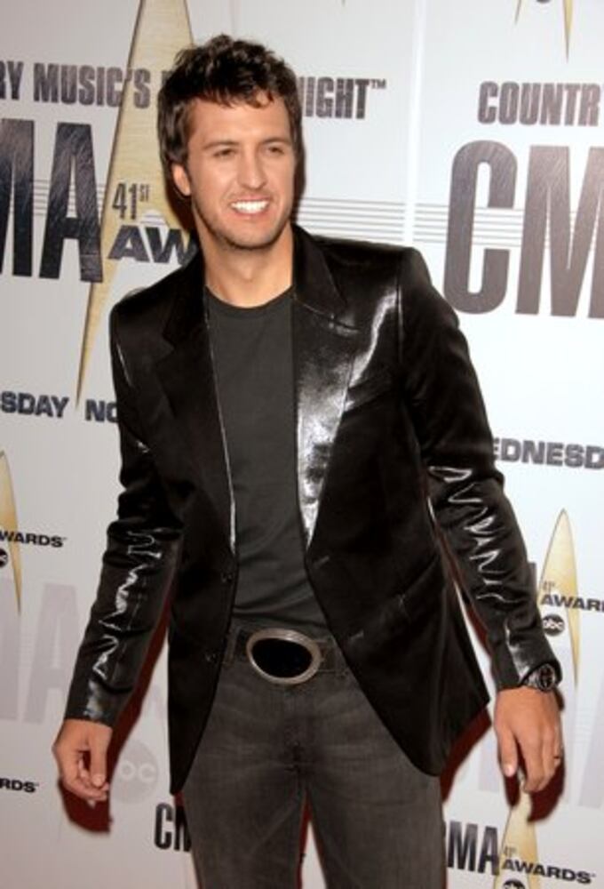 Country music stars gather to honor year's best