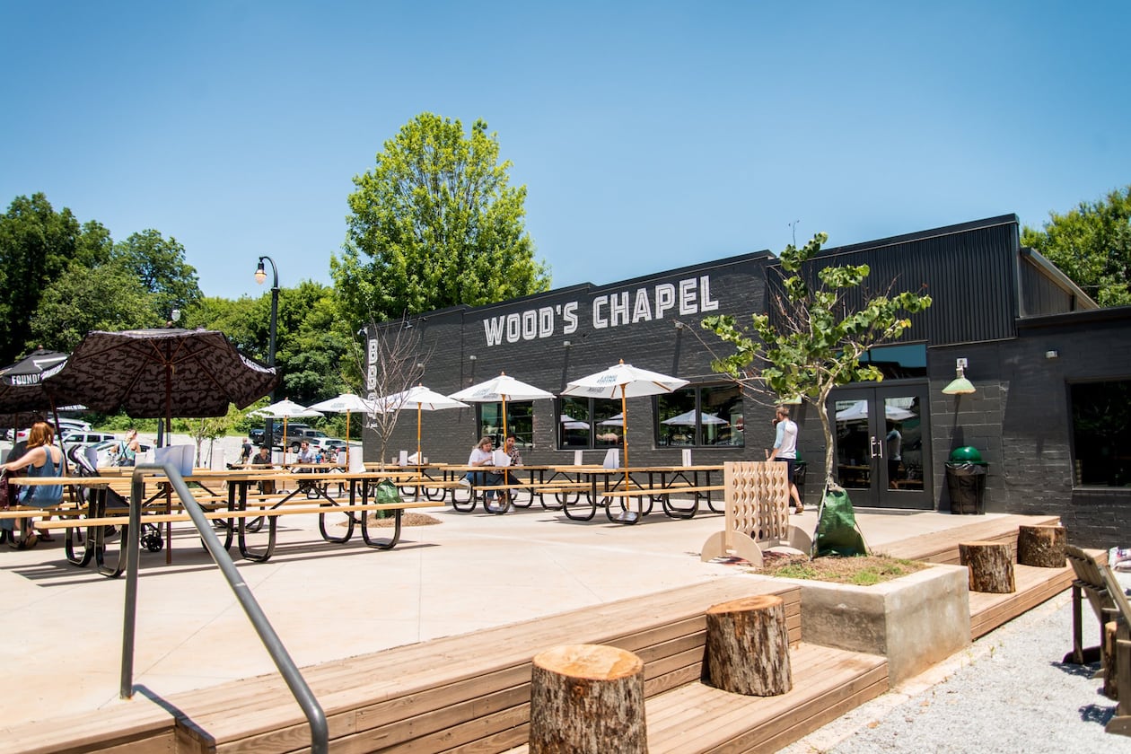 Wood's Chapel BBQ exterior and patio. The restaurant is revamping its menu toward Tex-Mex to keep prices down. (Mia Yakel/Courtesy of Wood's Chapel BBQ).