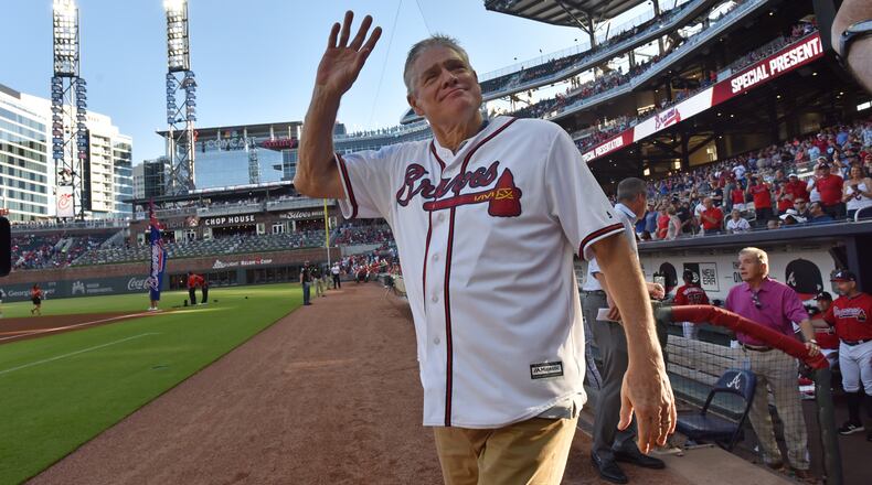 Atlanta Braves legend Dale Murphy waves as he was introduced during Alumni Weekend Red Carpet Introductions as a part of 2019 Alumni Weekend events before Braves's home game against the Los Angeles Dodgers on Friday, August 16, 2019. (Hyosub Shin / Hyosub.Shin@ajc.com)